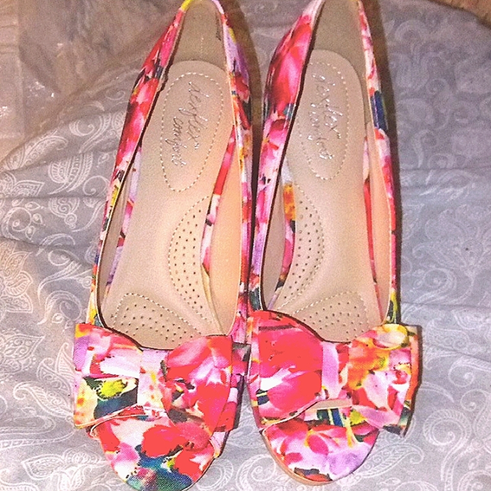 Dexflex Pink And Purple Floral Bow Women's Shoes